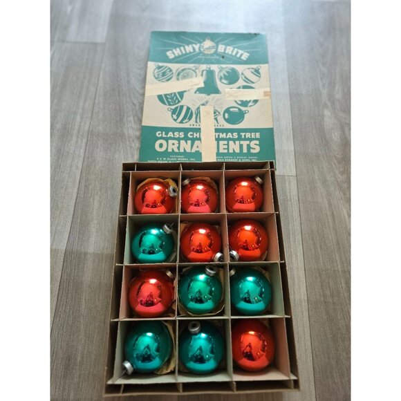 Vintage Shiny Brite Glass Christmas Tree Ornaments 12 Red & Green Original Box - Picture 1 of 5